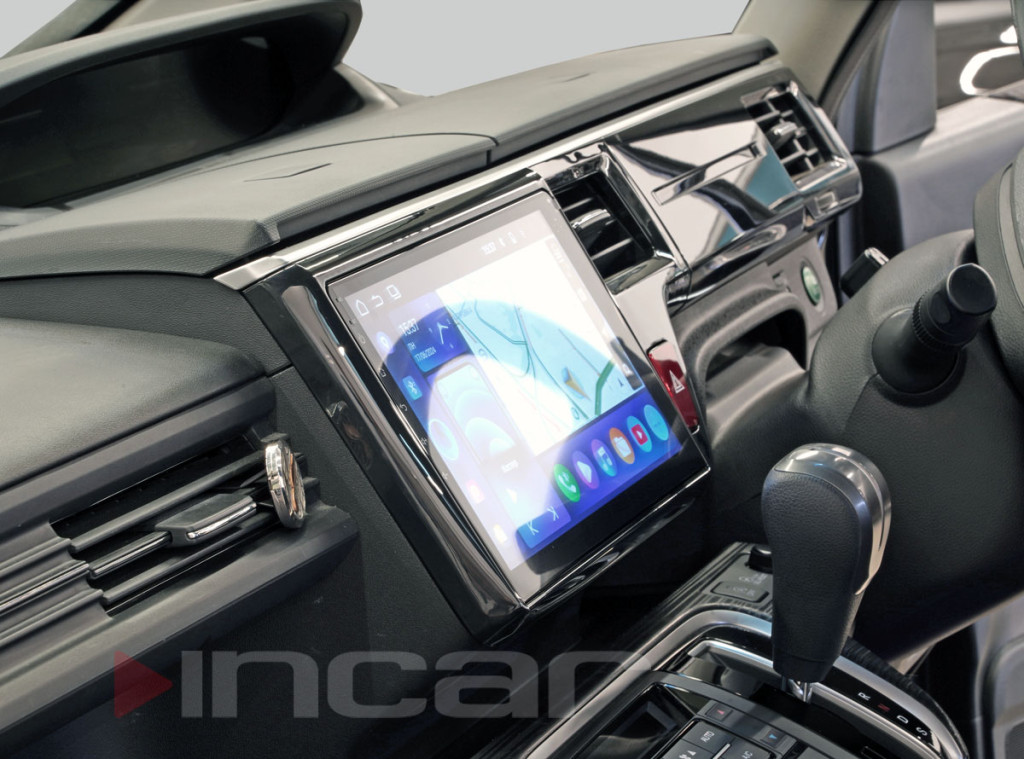 Рамка для UMS  HONDA Stepwgn V 2015-2017, 10"