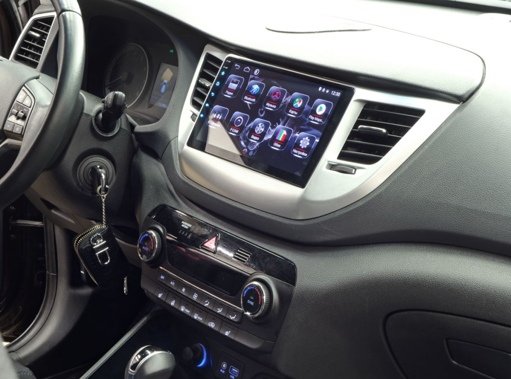 Рамка для UMS  HYUNDAI Tucson 2015-2018, 9" SILVER