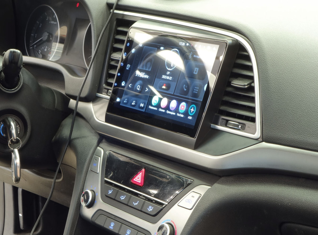 Рамка для UMS  HYUNDAI Elantra 2016-2018, 9"